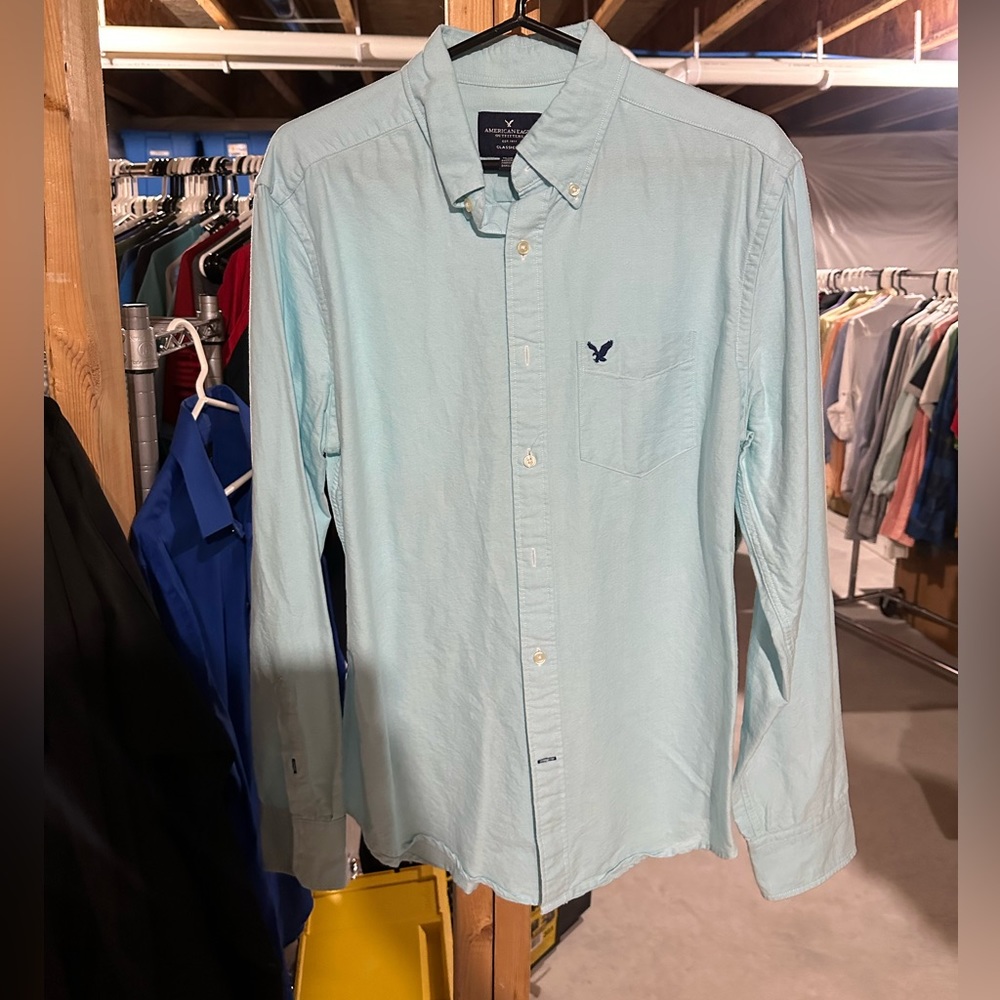 American Eagle Button Down Long Sleeve Light Green Mint